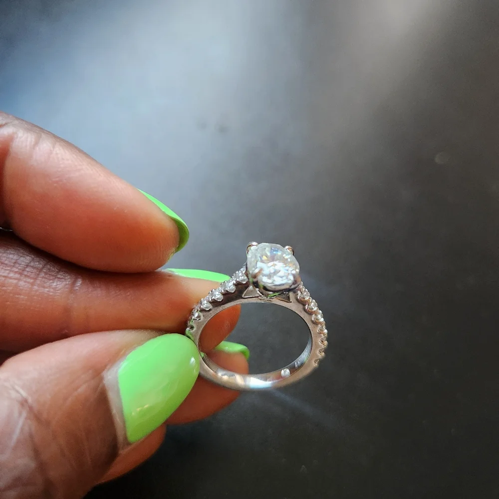 NWOT Anu Jewel 2 Carat Moissanite Engagement Ring Size 6